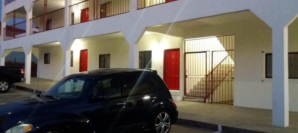 Adanesne Apartments Ensenada Eksteriør bilde