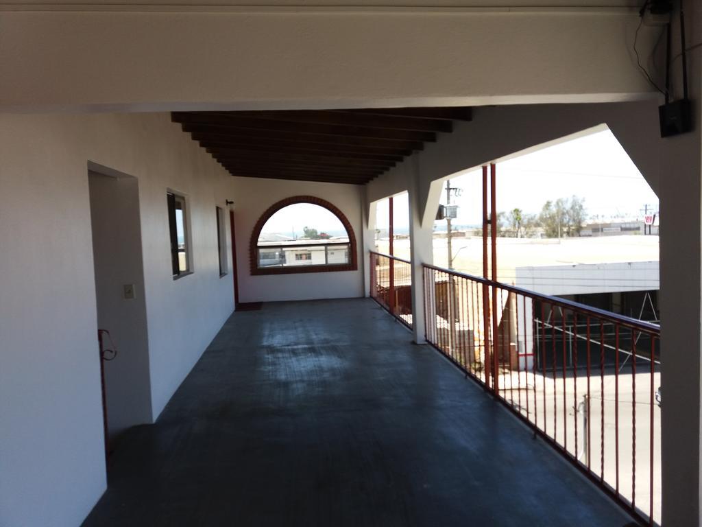 Adanesne Apartments Ensenada Eksteriør bilde