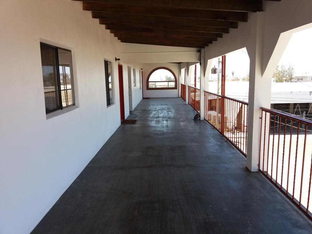 Adanesne Apartments Ensenada Eksteriør bilde