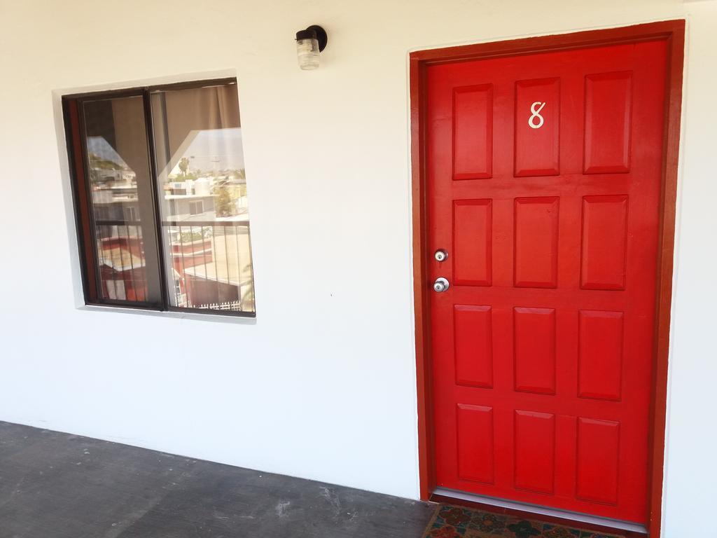 Adanesne Apartments Ensenada Eksteriør bilde